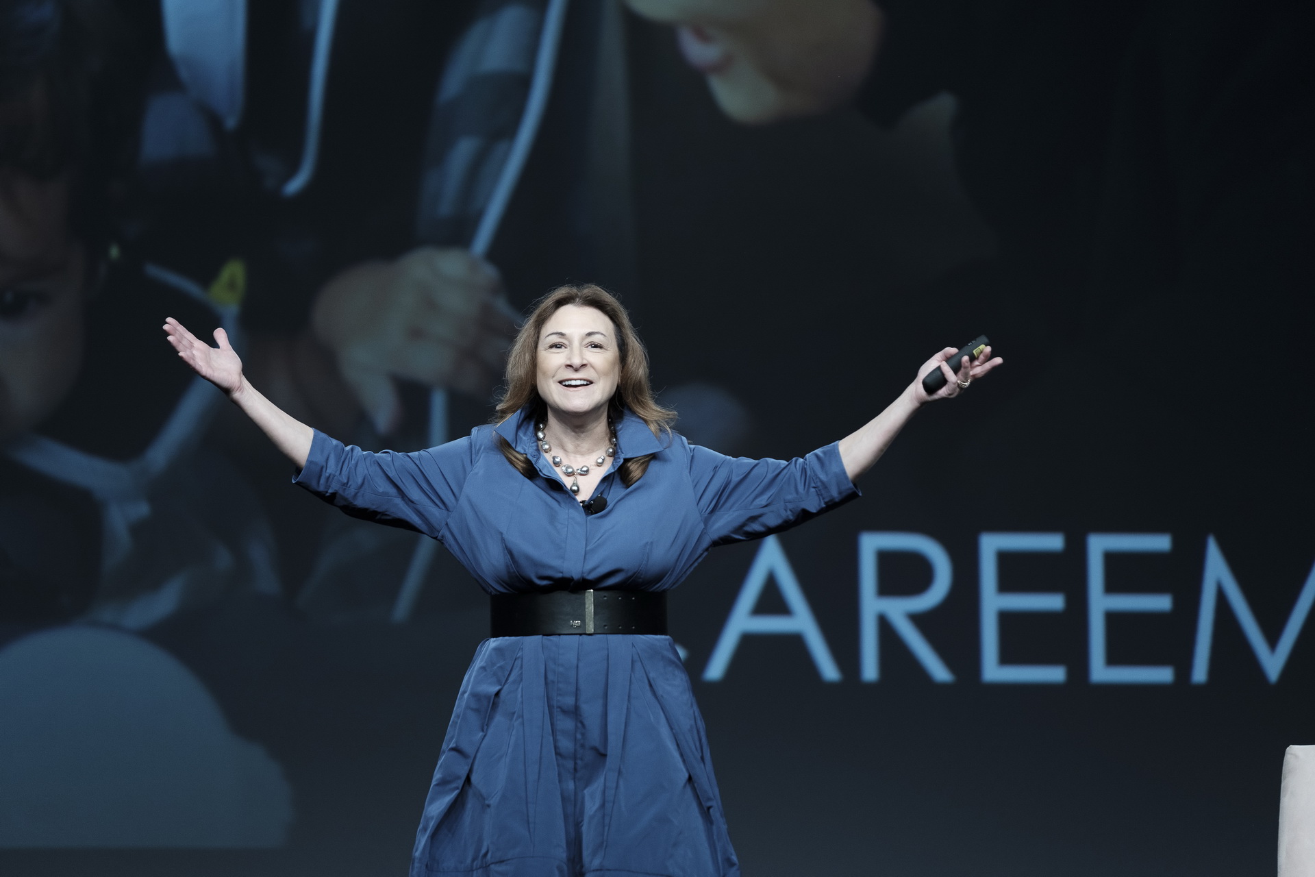 speakers on stage business corporate conference seminar