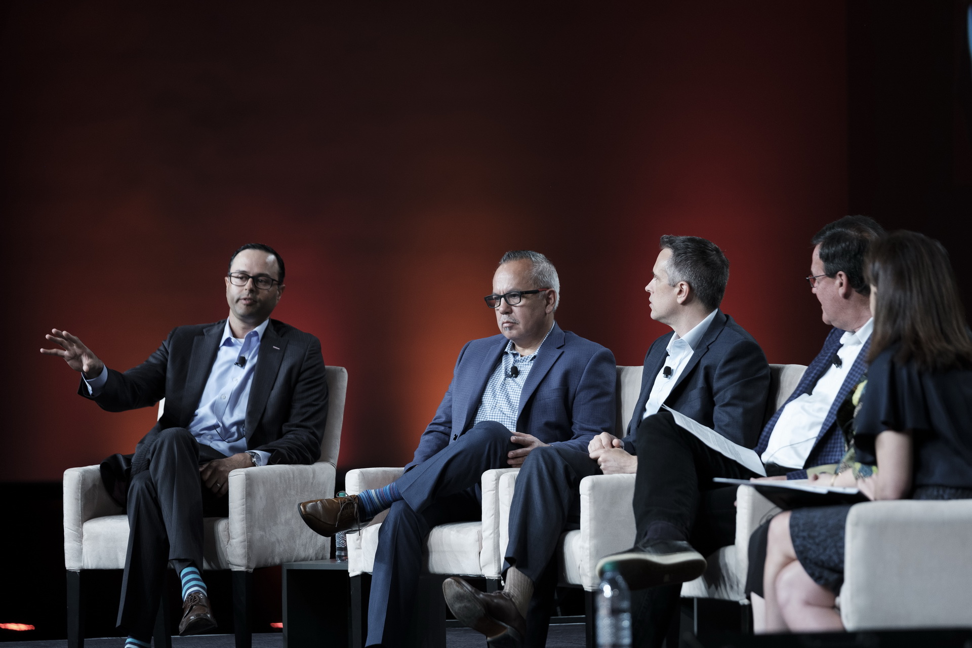 speakers on stage business corporate conference seminar