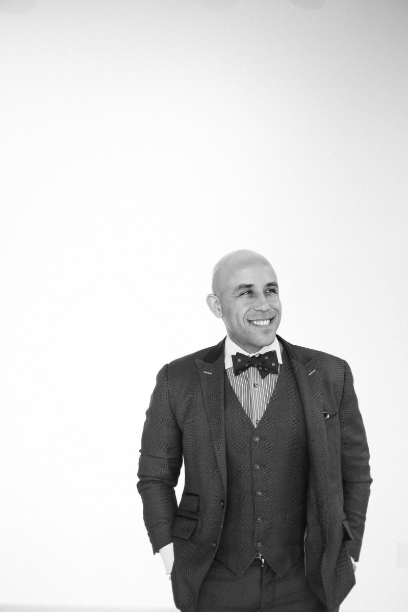 modern clean headshots mortgage executives