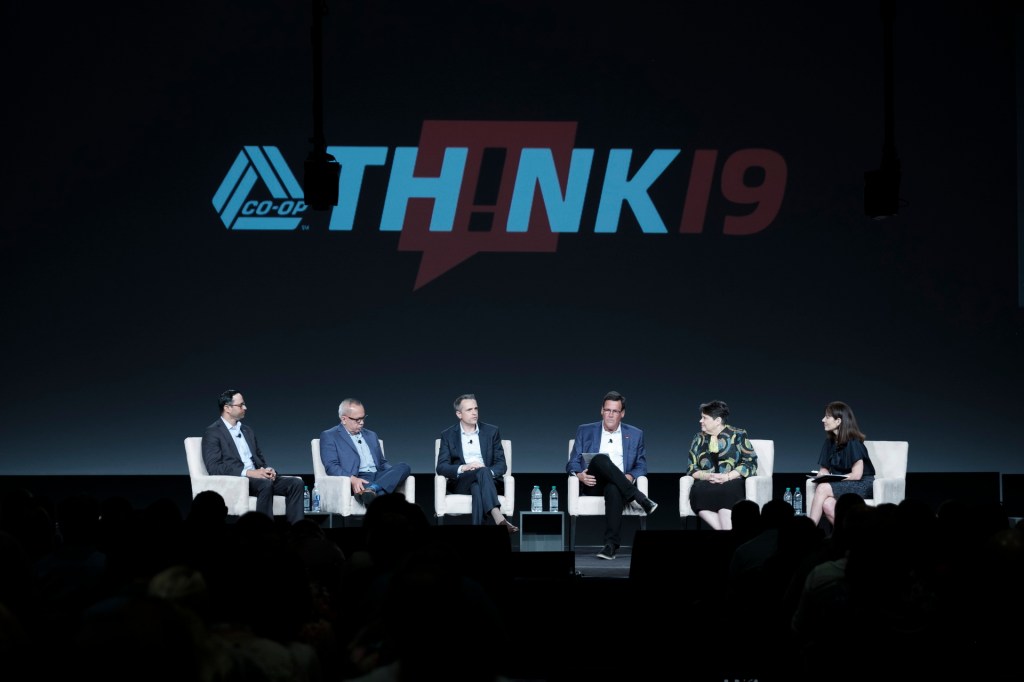 speaker panel business conference miami beach lowes hotel