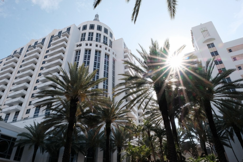 corporate mixer networking reception lowes hotel miami beach