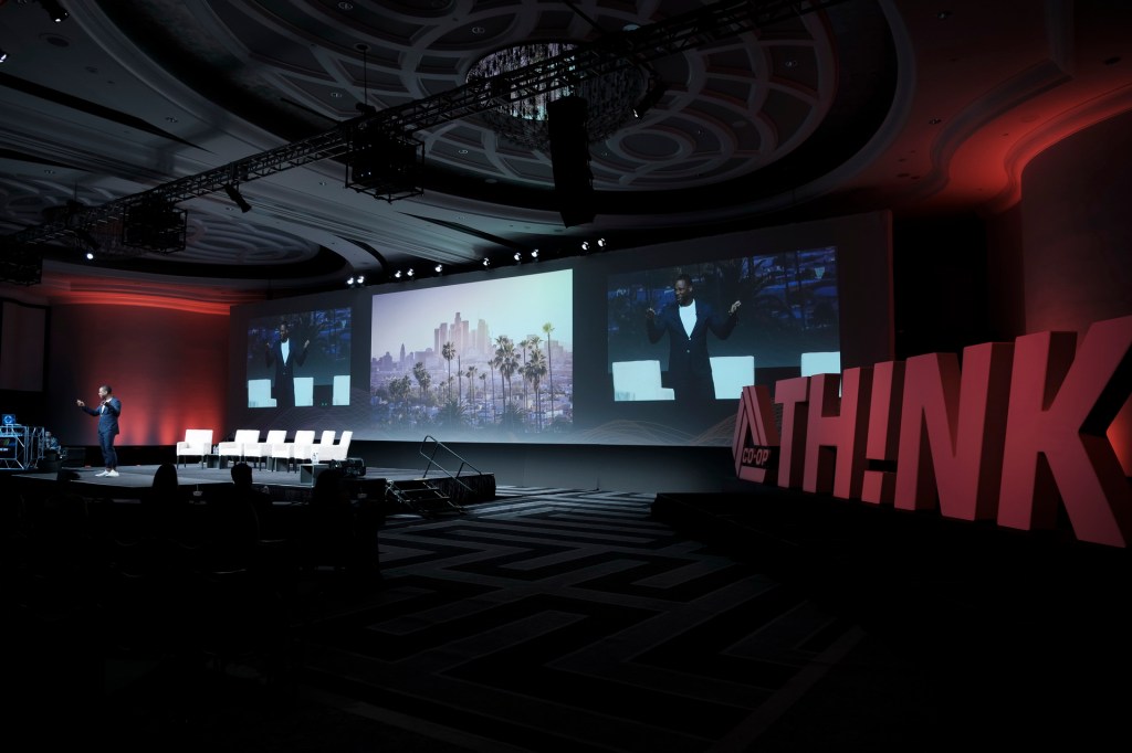 speaker business conference miami beach loes hotel