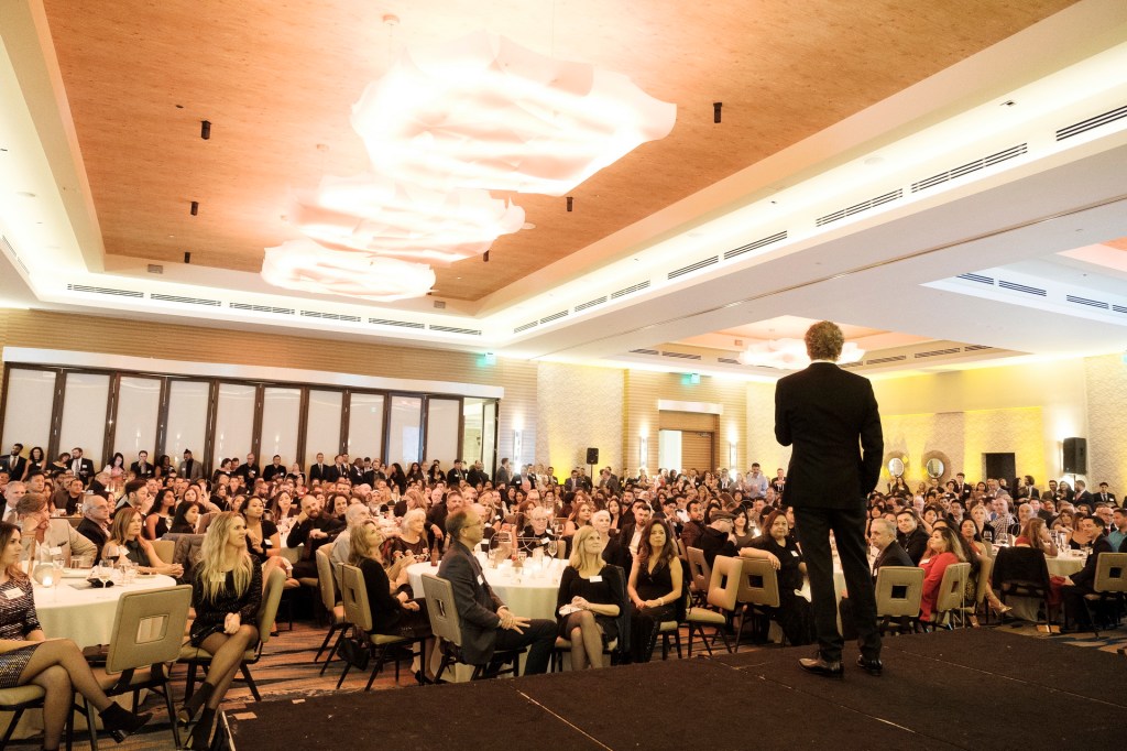 udience group photos corporate holiday party venue pasea huntington beach