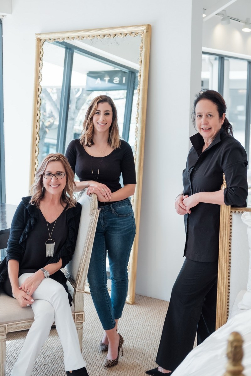 enviornmental portraits design office showroom headshots